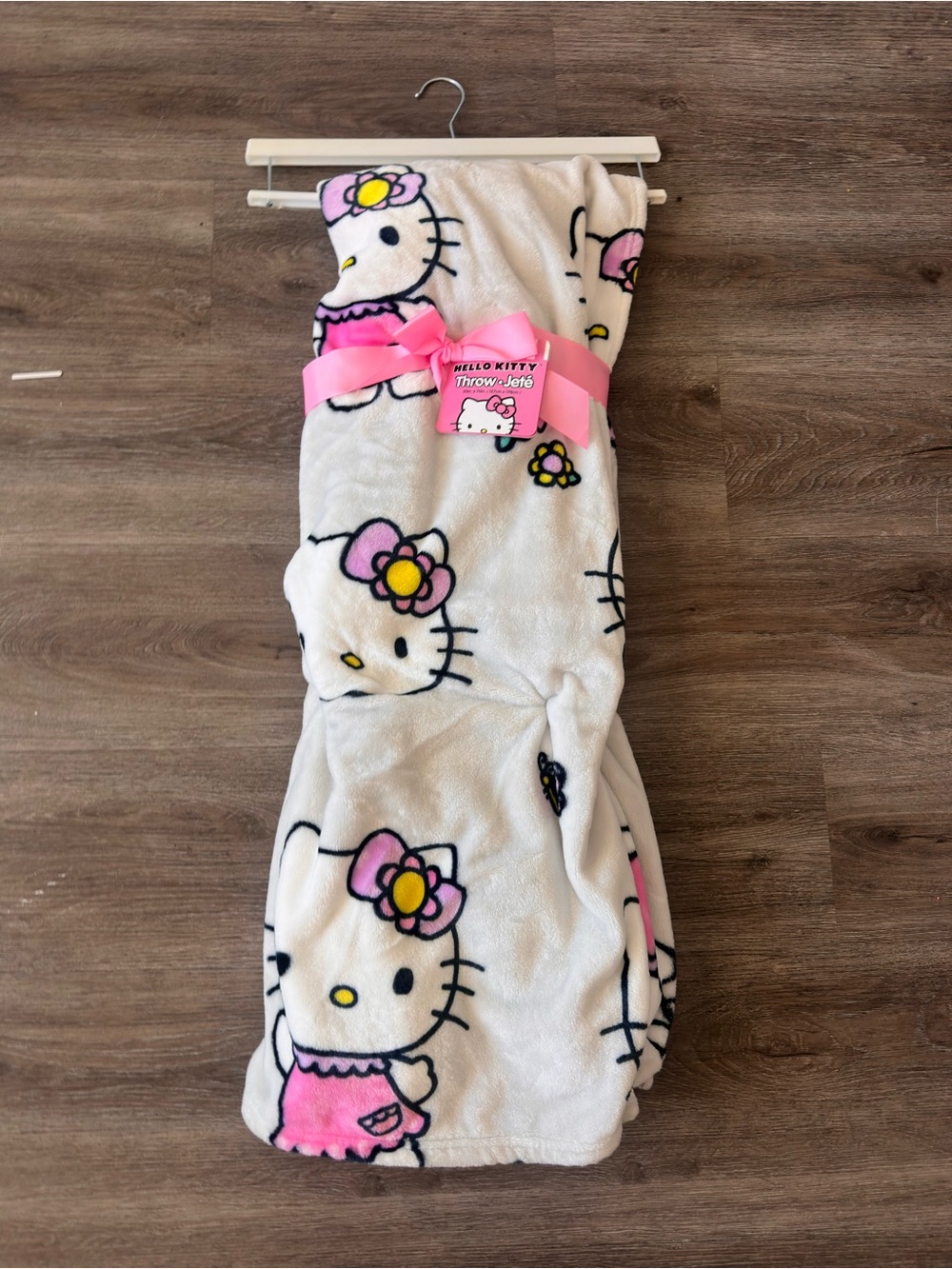 Hello Kitty White Pink Plush Kids Throw Blanket with Bow Accent